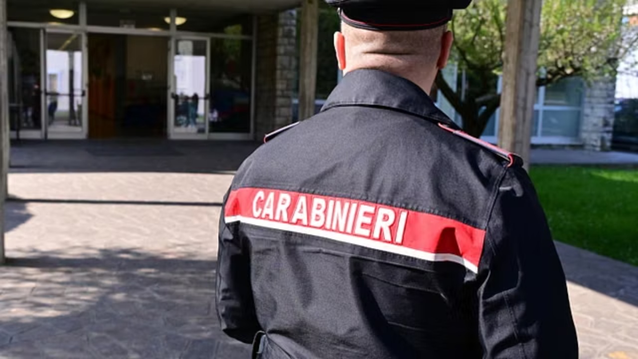 Foto nga burimi: Alarm për bomba në shkollat italiane, evakuohen rreth 50 godina pas e-maileve anonime