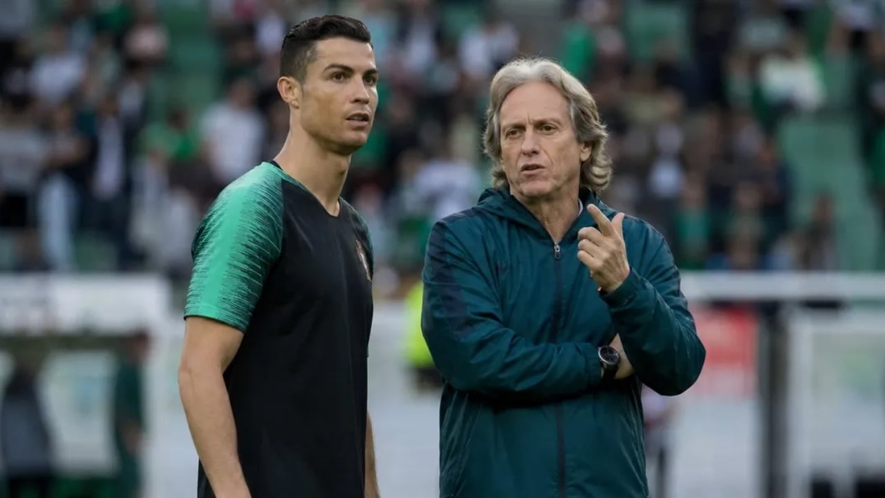 trajneri-nuk-e-mbajti-fjalen-deklarata-e-bujshme-e-ronaldos-reagon-joreg-jesus-e-lexova-tani-do-vazhdoj-punen