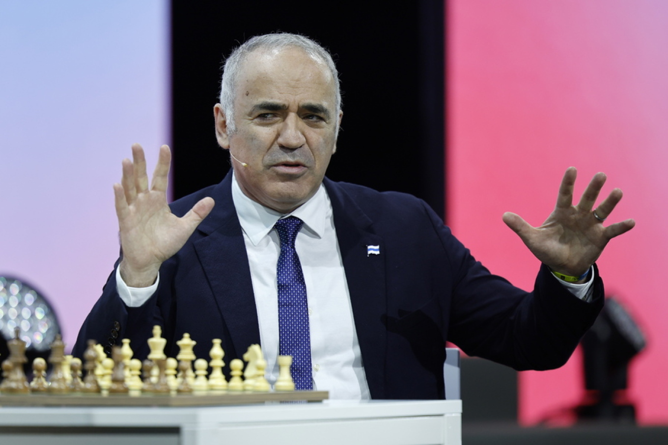  Jeta ime është në rrezik   Kasparov paralajmërohet se është në rrezik për vrasje