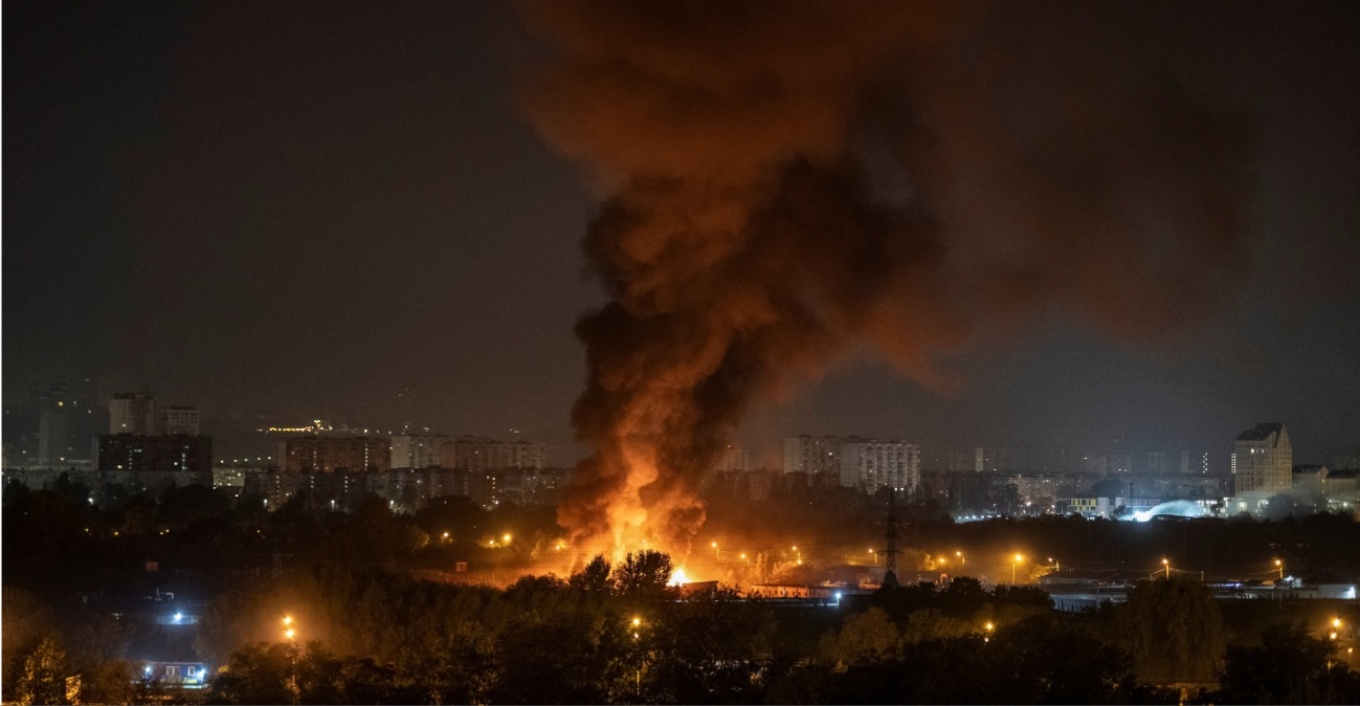 Sulmet ruse me raketa godasin Kievin, vritet një 21-vjeçare dhe plagosen dy persona