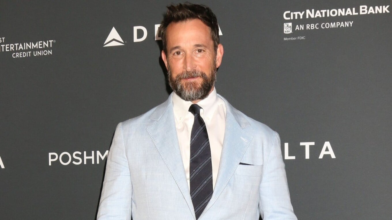Foto nga burimi: Noah Wyle është mashkulli më seksi për vitin 2026 sipas People: Nuk e mendoja kurrë se do të më jepej ky çmim