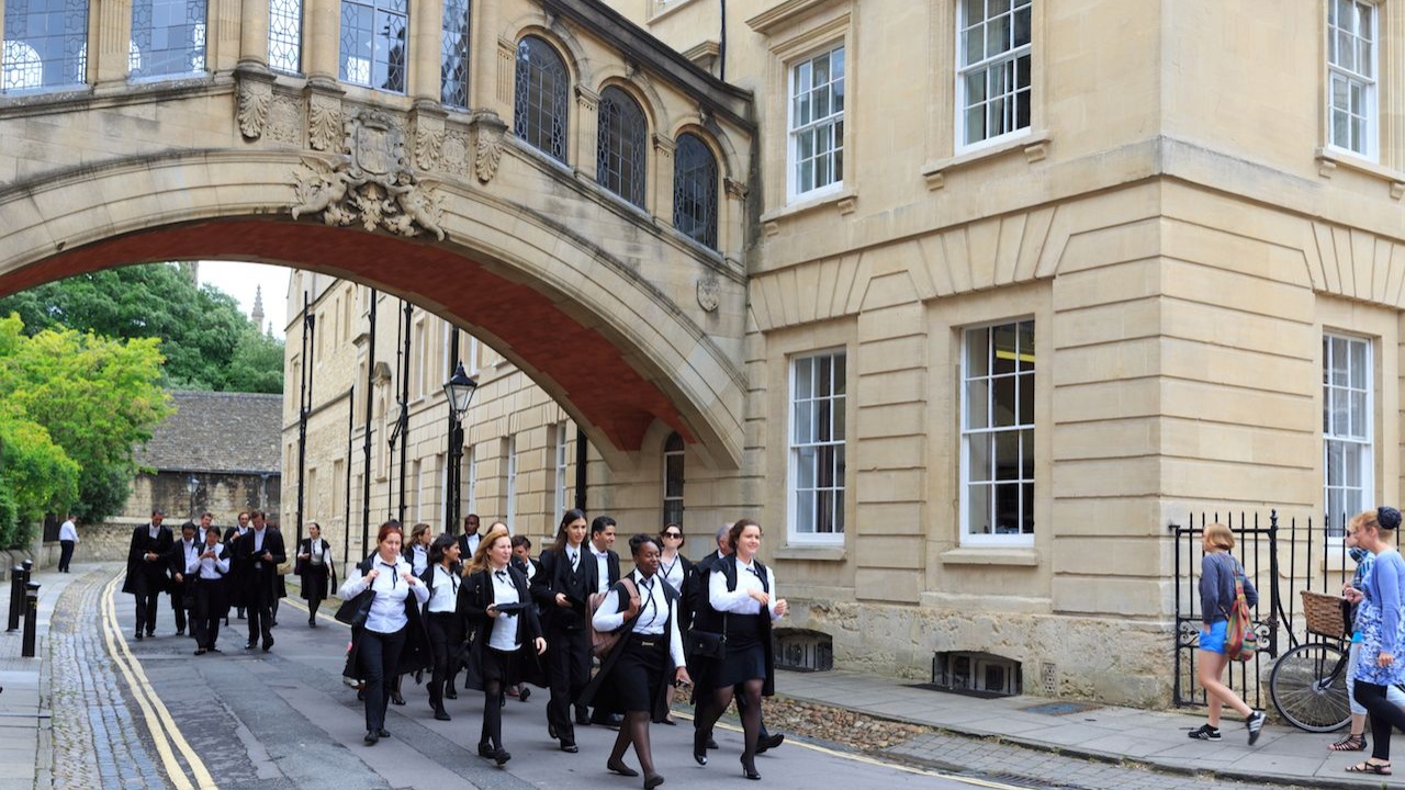 Këto janë universitetet më të mira në botë për 2027, SHBA dhe Britania dominojnë 10-shen e parë