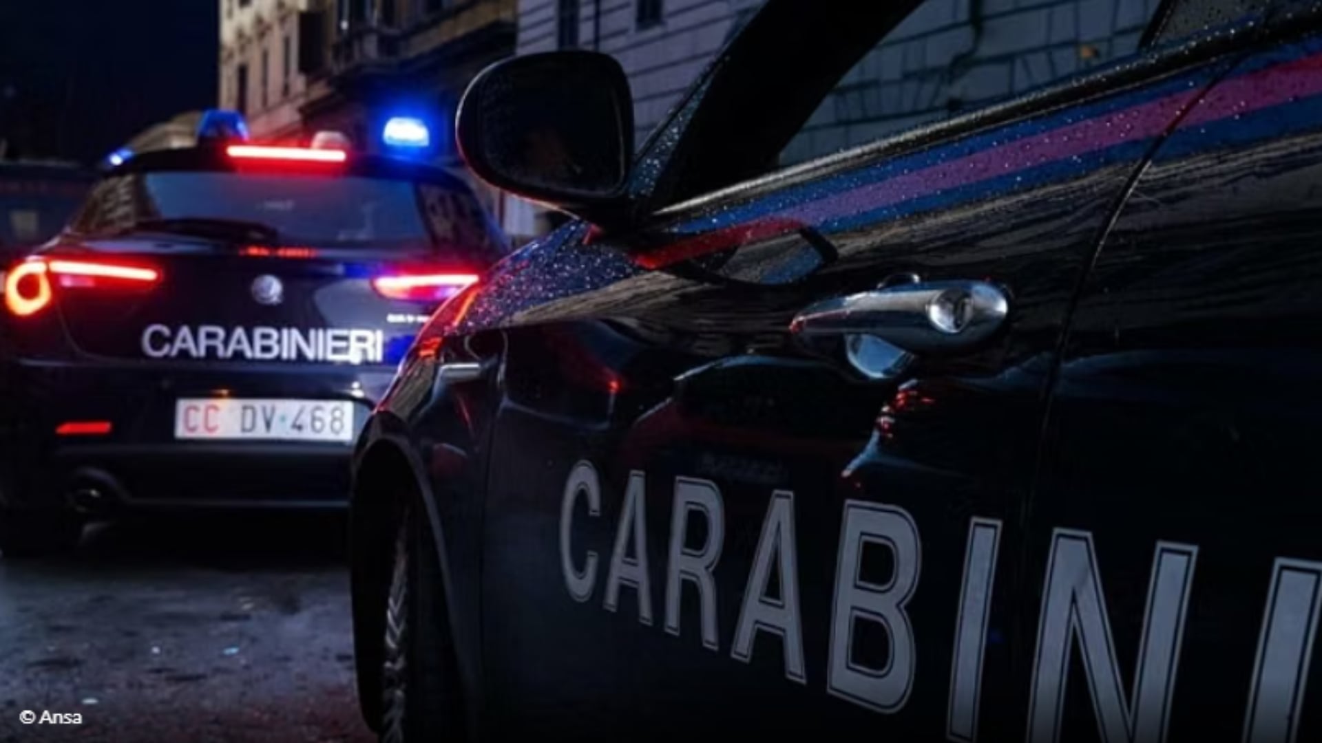 Atentat mafioz në Kalabri  vritet bashkëshortja e kreut të dyshuar të mafies  64 vjeçari mbetet i plagosur rëndë
