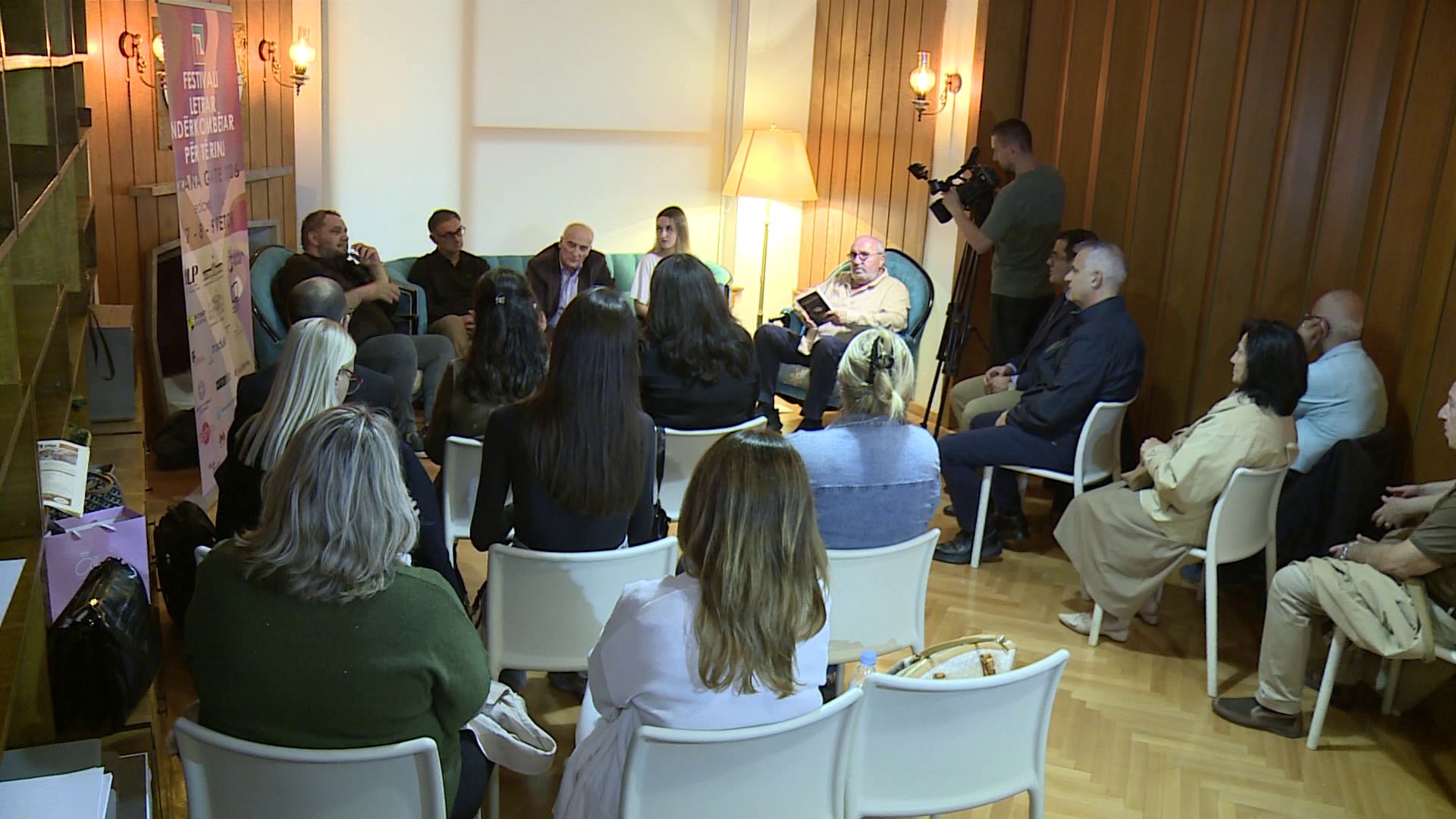  Mbaje frymën  vjen në shqip  romani i Emilios Solomou prezantohet në Festivalin Letrar për të Rinj në Tiranë