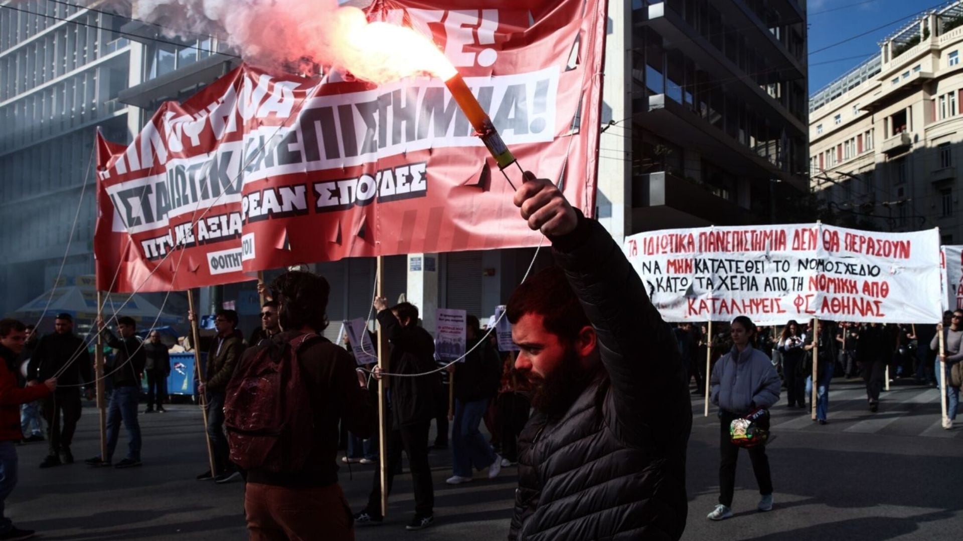 Protesta edhe në Greqi  studentë  nxënës e mësues paralajmërojnë greva kundër sistemit arsimor
