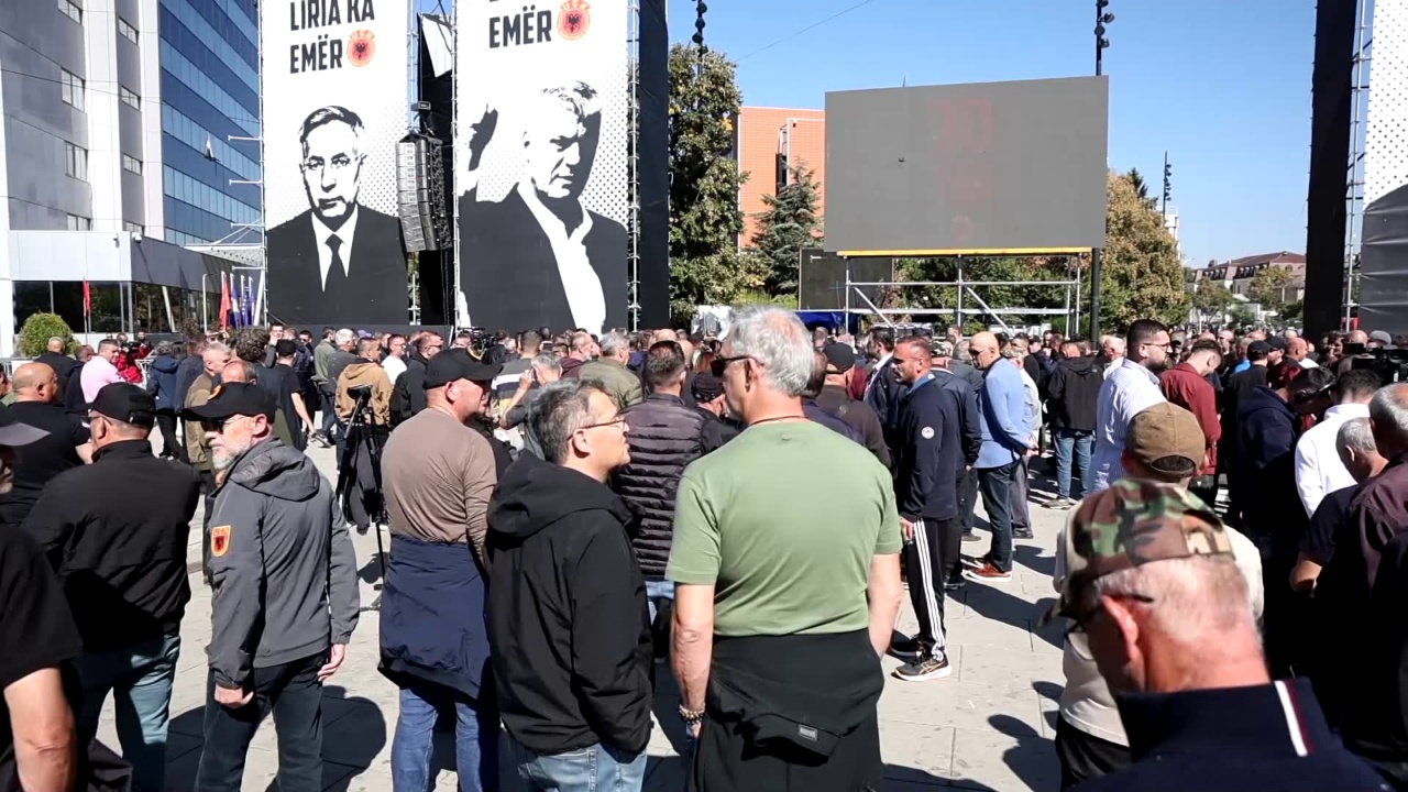  Kemi kërkuar të përcaktohet    Prishtina sërish në protestë  PDK kërkon votimin e ligjit për Specialen para zgjedhjes së presidentit të ri